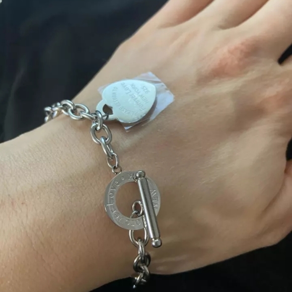 Beautiful toggle bracelet - Picture 3 of 6